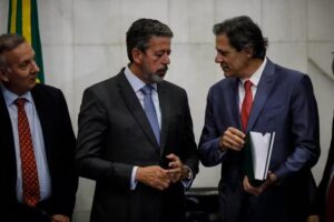 106692668-politica-brasilia-df-24-04-2024-o-ministro-da-fazenda-fernando-haddad-fara-a-entrega-do