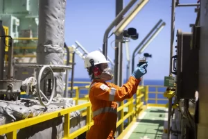 104453436-ec-rio-de-janeiro-rj-27-09-2023-petrobras-navio-plataforma-p-71-instalado-no-campo-d